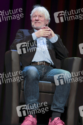 Jürgen Becker, Moritz Netenjakob, Susanne Pätzold und Michael Mittermeier auf der lit.Cologne 2026