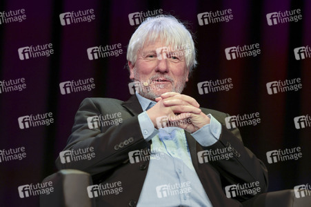 Jürgen Becker, Moritz Netenjakob, Susanne Pätzold und Michael Mittermeier auf der lit.Cologne 2026