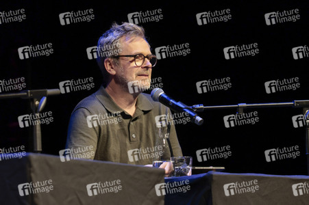 Anneke Kim Sarnau, Matthias Matschke und Knut Elstermann auf der lit.Cologne 2026