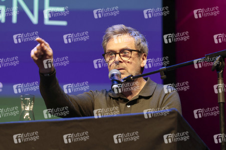 Anneke Kim Sarnau, Matthias Matschke und Knut Elstermann auf der lit.Cologne 2026