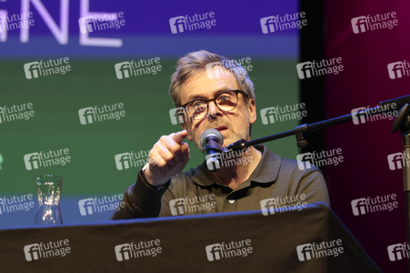 Anneke Kim Sarnau, Matthias Matschke und Knut Elstermann auf der lit.Cologne 2026