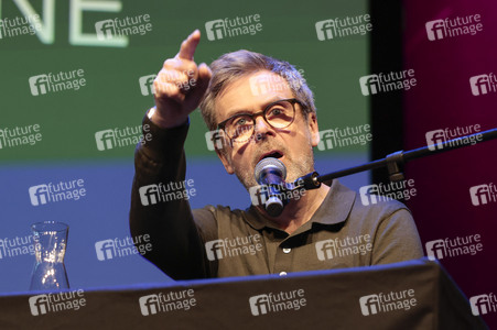 Anneke Kim Sarnau, Matthias Matschke und Knut Elstermann auf der lit.Cologne 2026