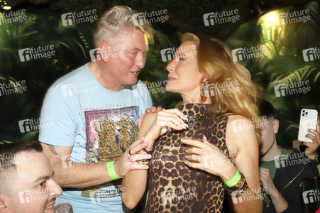 Eröffnung von Olivias Dschungel Bar in Hamburg