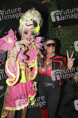 Eröffnung von Olivias Dschungel Bar in Hamburg