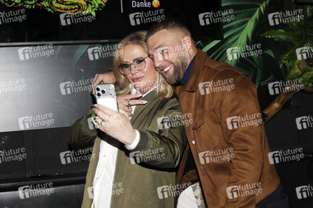 Eröffnung von Olivias Dschungel Bar in Hamburg