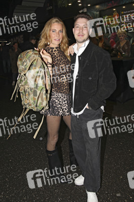 Eröffnung von Olivias Dschungel Bar in Hamburg