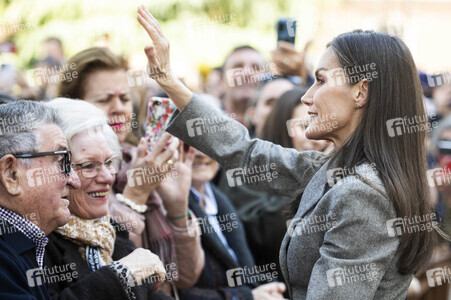 Königin Letizia von besucht die Universität Alcalá in Alcalá de Henares