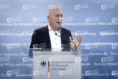 Pressestatement vom Katherina Reiche in Berlin