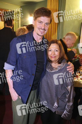 Theaterpremiere 'Sophia oder Das Ende der Humanisten' in Berlin