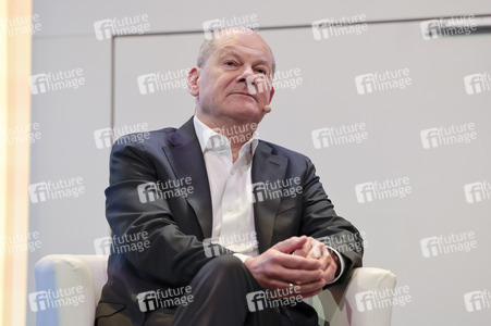Olaf Scholz auf der lit.Cologne 2026