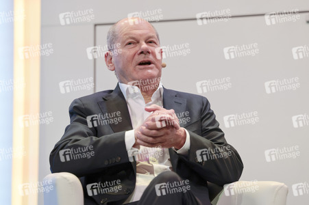 Olaf Scholz auf der lit.Cologne 2026