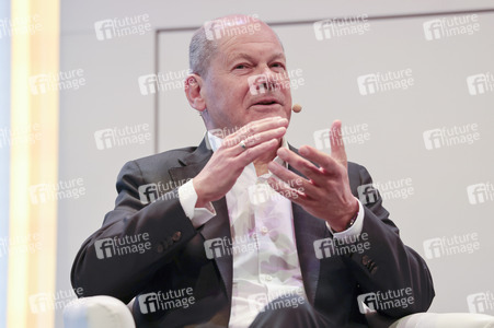 Olaf Scholz auf der lit.Cologne 2026