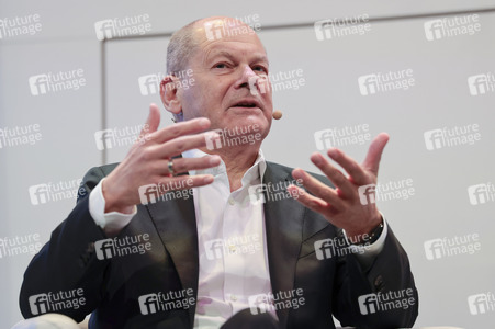 Olaf Scholz auf der lit.Cologne 2026