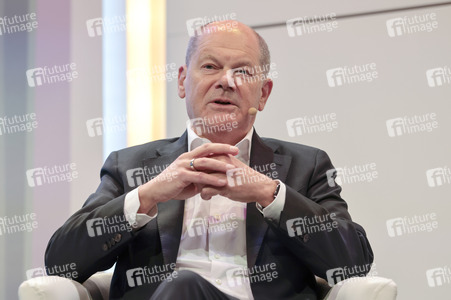Olaf Scholz auf der lit.Cologne 2026