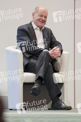 Olaf Scholz auf der lit.Cologne 2026