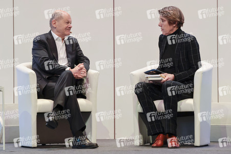 Olaf Scholz auf der lit.Cologne 2026