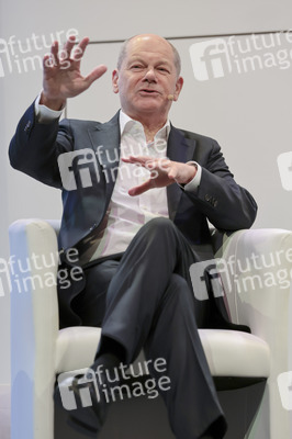 Olaf Scholz auf der lit.Cologne 2026