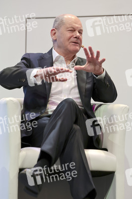 Olaf Scholz auf der lit.Cologne 2026