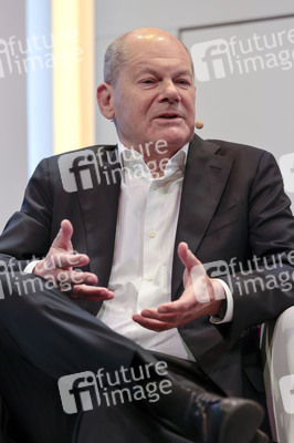 Olaf Scholz auf der lit.Cologne 2026
