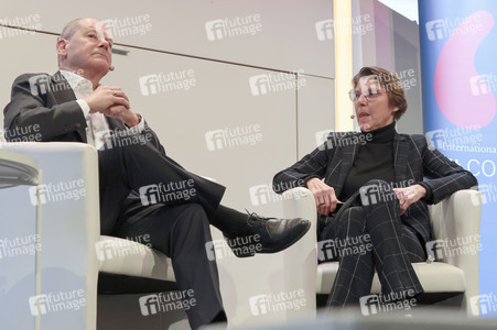 Olaf Scholz auf der lit.Cologne 2026