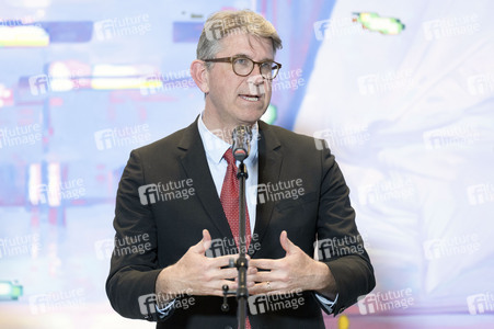 Kulturstaatsminister Weimer trifft Vertreter von Streaming‑Diensten in Berlin