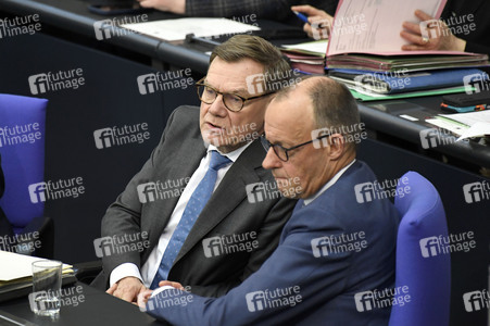 64. Sitzung des Deutschen Bundestages in Berlin