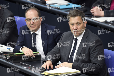 64. Sitzung des Deutschen Bundestages in Berlin