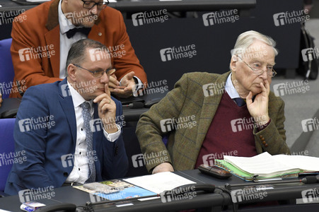 64. Sitzung des Deutschen Bundestages in Berlin