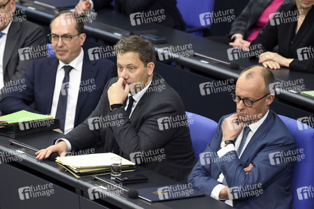 64. Sitzung des Deutschen Bundestages in Berlin