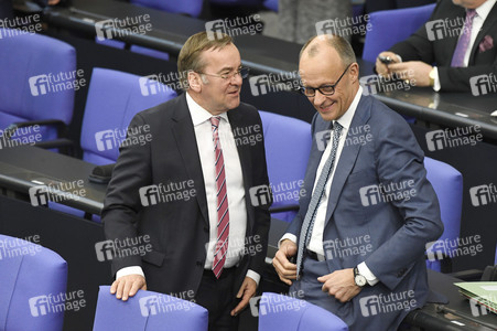 64. Sitzung des Deutschen Bundestages in Berlin