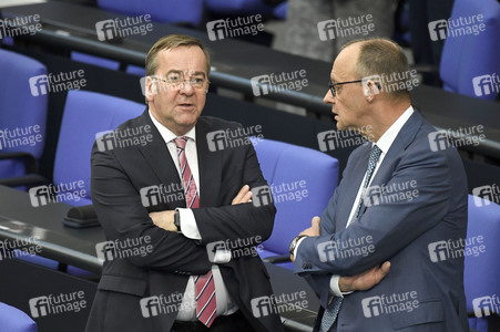 64. Sitzung des Deutschen Bundestages in Berlin