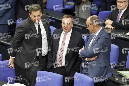 64. Sitzung des Deutschen Bundestages in Berlin