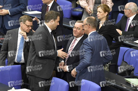 64. Sitzung des Deutschen Bundestages in Berlin