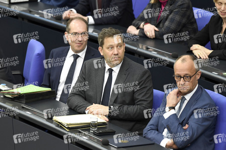 64. Sitzung des Deutschen Bundestages in Berlin