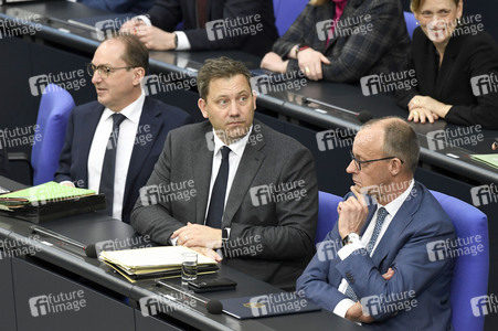 64. Sitzung des Deutschen Bundestages in Berlin