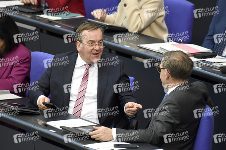 64. Sitzung des Deutschen Bundestages in Berlin