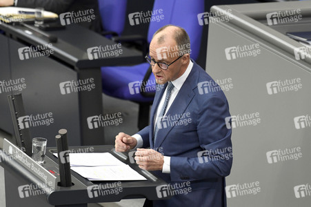 64. Sitzung des Deutschen Bundestages in Berlin