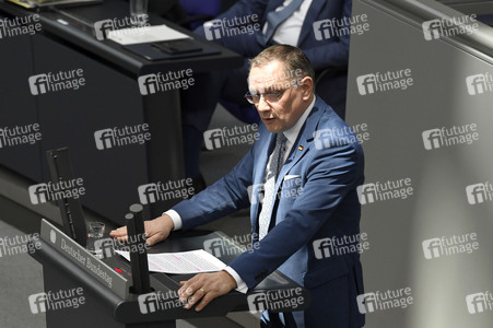 64. Sitzung des Deutschen Bundestages in Berlin