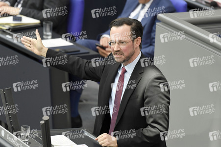 64. Sitzung des Deutschen Bundestages in Berlin