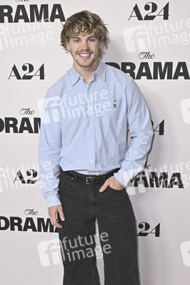 Filmpremiere 'Das Drama - Noch mal auf Anfang' in Los Angeles