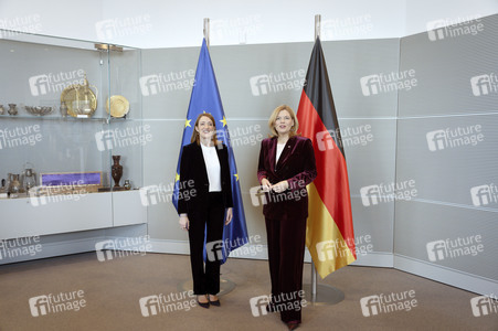 Bundestagspräsidentin Julia Klöckner empfängt die Präsidentin des Europäischen Parlaments in Berlin