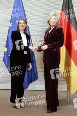 Bundestagspräsidentin Julia Klöckner empfängt die Präsidentin des Europäischen Parlaments in Berlin