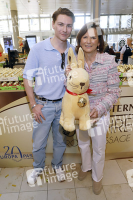 Charity Osterhasen Verkauf in Hamburg
