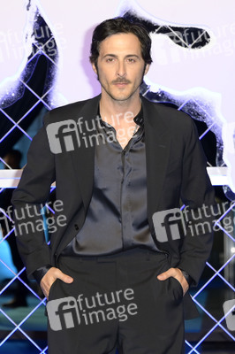 Season 5 Premiere 'The Boys' in Rom