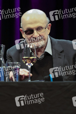 Ulrich Noethen und Salman Rushdie auf der lit.Cologne 2026