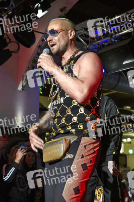 Dr. Sindsen Fashion Show 'Ikone' in Berlin