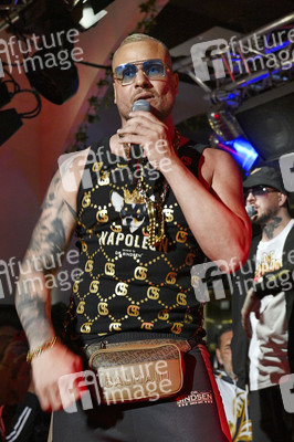 Dr. Sindsen Fashion Show 'Ikone' in Berlin