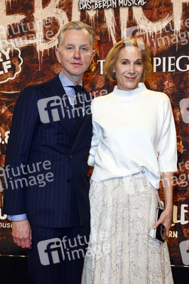 Musicalpremiere 'Wir sind am Leben - Das Berlin Musical' in Berlin