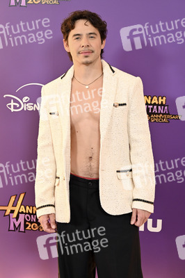 Premiere 'Hannah Montana 20th Anniversary Special' in Los Angeles