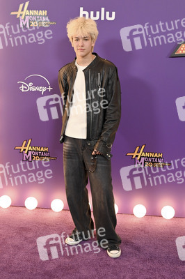 Premiere 'Hannah Montana 20th Anniversary Special' in Los Angeles